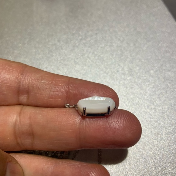 KENDRA SCOTT Ever mother of Pearl stone rhodium Pendant Necklace - Picture 4 of 12